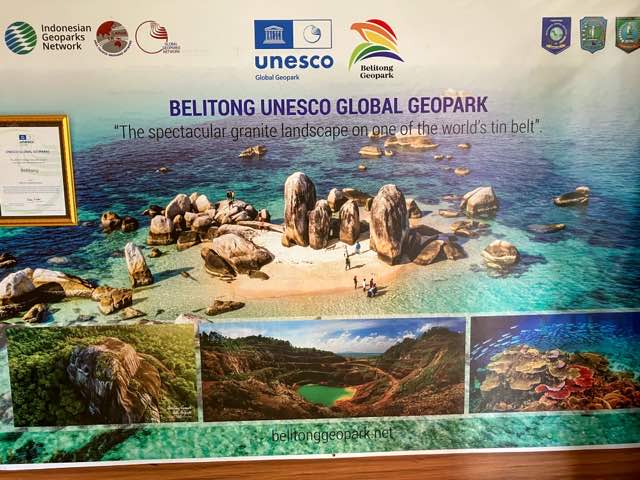 ブリトゥン島群のユネスコ世界遺産にも登録されているジオパークの写真