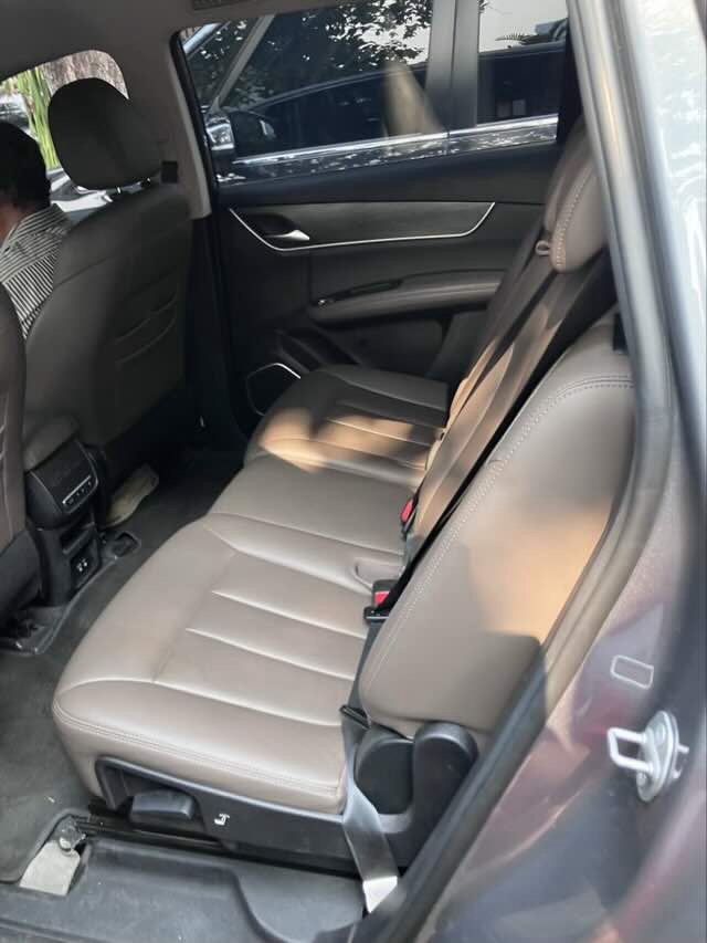 Grabでオーダーしたプレミアムのタイプの車内の写真。かなり清潔感があり、掃除も行き届いている。